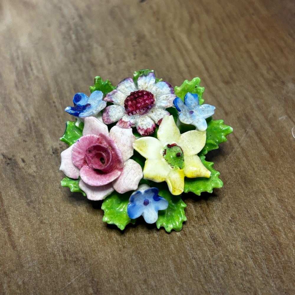 Vintage small porcelain flowered brooch, made in England